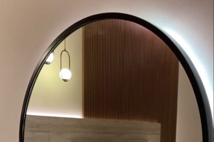 فني مرايات في الرياض